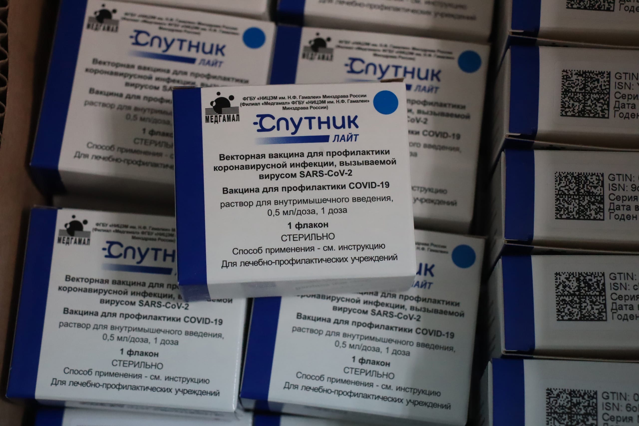 Очередные партии вакцин от коронавируса поступили в Курскую область